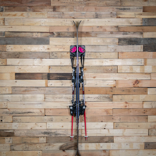 files/2pink1skis.jpg-Goodwynn's