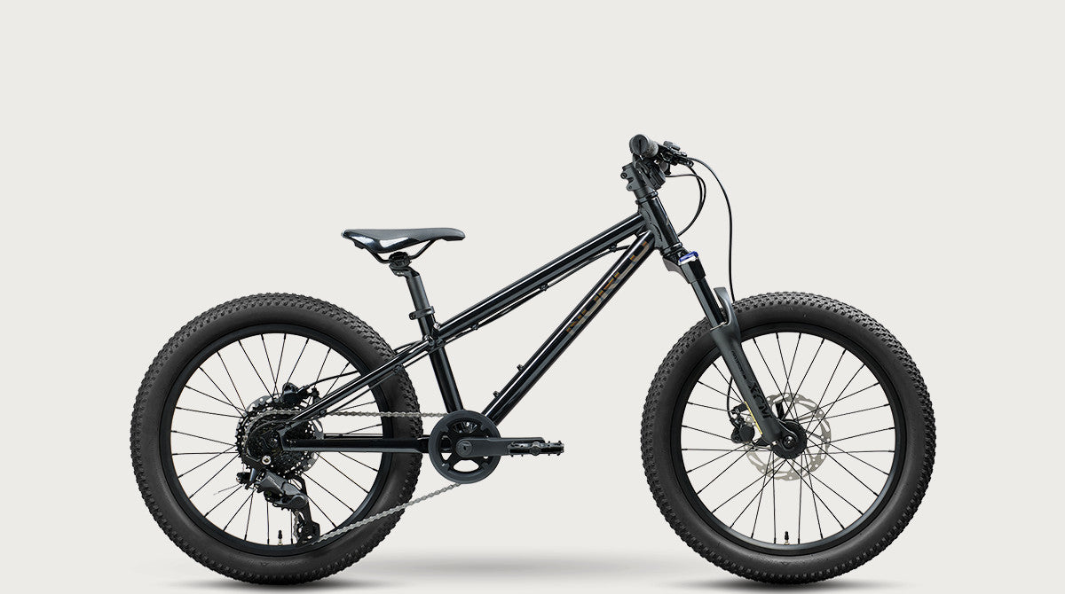 Charger Youth 20 (2027) - Black / S - 20