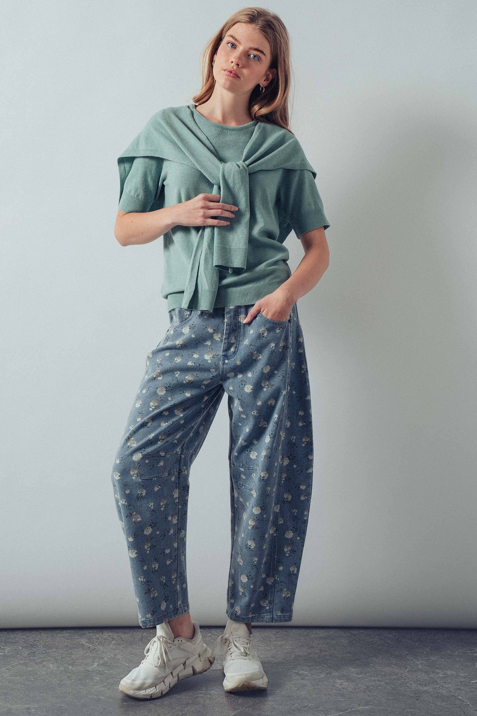 Urban Daizy - Floral Print Relaxed Fit Denim Pants-Goodwynn'sGoodwynn's