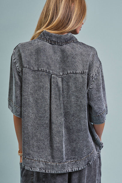 Urban Daizy - Washed Denim Half Placket Cropped Utility Shirt