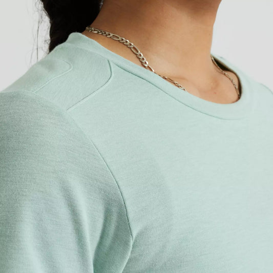 files/64023-031_APP_TRAIL-JERSEY-SS-WMN-WHTSGE_DETAIL1copy.jpg-Goodwynn's