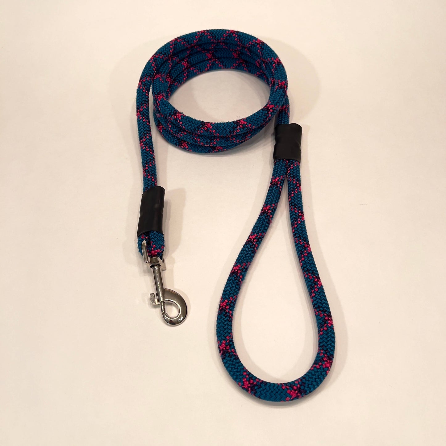 Fitz Outfitters - Dog leash made from retired climbing rope