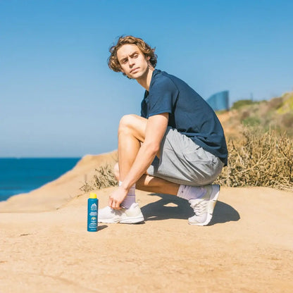 Oars + Alps - Hydrating Antioxidant SPF 30 Sunscreen Spray, Vit C