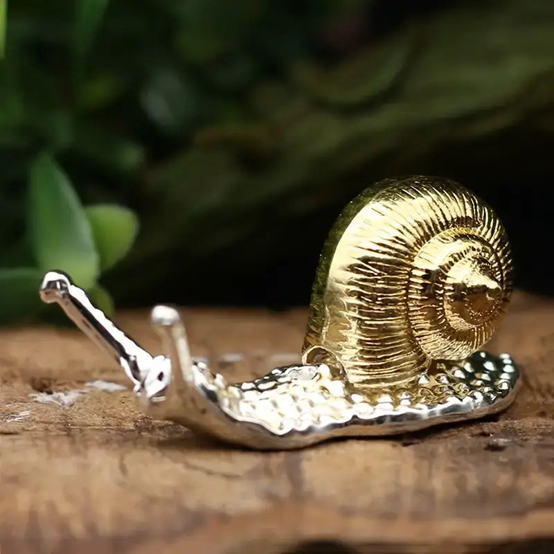 Magnifique Hearts - Snail Line Mini Incense Holder: Perfect for Homes Boutiques