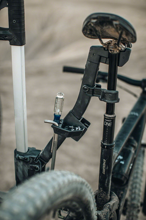 Thule Verse Repair Holder - Black-Goodwynn'sGoodwynn's