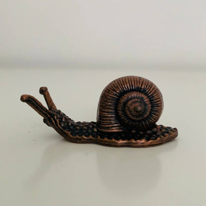 Magnifique Hearts - Snail Line Mini Incense Holder: Perfect for Homes Copper