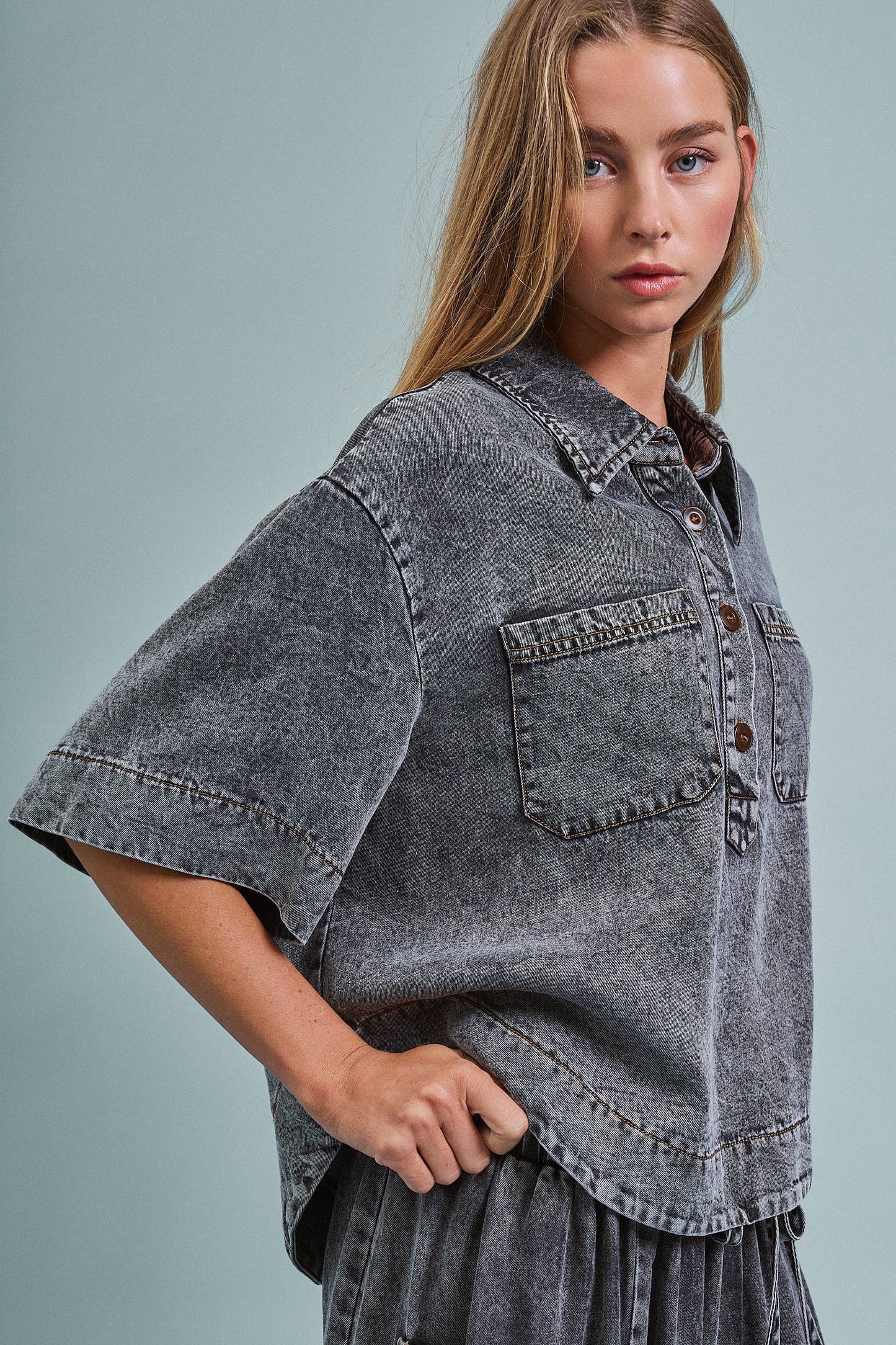 Urban Daizy - Washed Denim Half Placket Cropped Utility Shirt