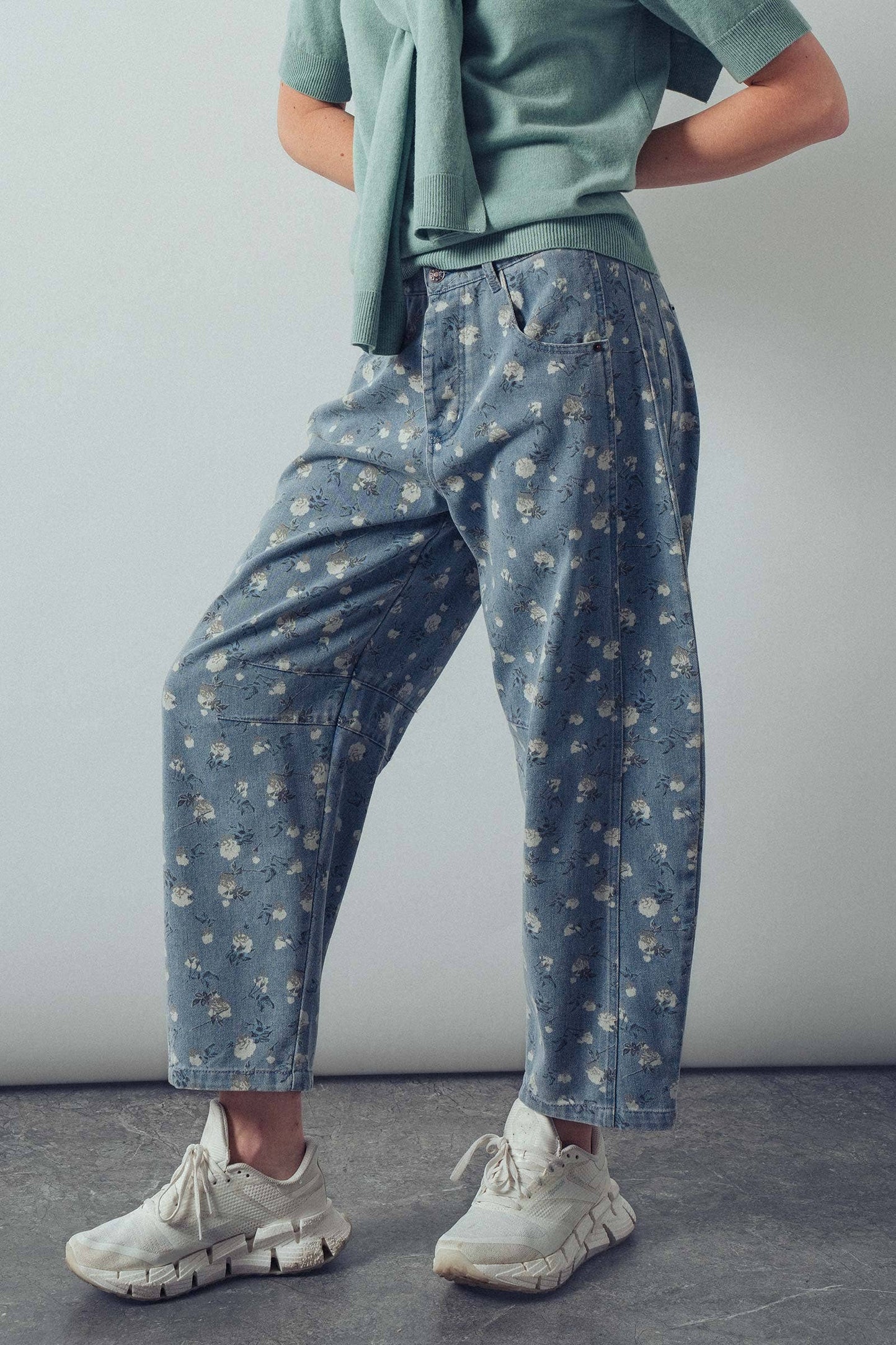 Urban Daizy - Floral Print Relaxed Fit Denim Pants