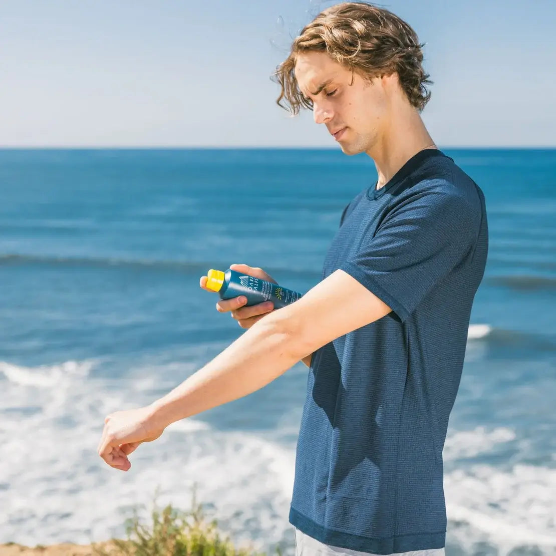 Oars + Alps - Hydrating Antioxidant SPF 30 Sunscreen Spray, Vit C-Goodwynn'sGoodwynn's