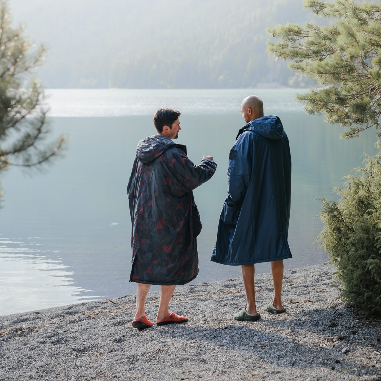 VOITED 2nd Edition Outdoor Changing Robe & Drycoat for Surfing, Camping, Vanlife & Wild Swimming - Ocean Navy-Goodwynn'sGoodwynn's