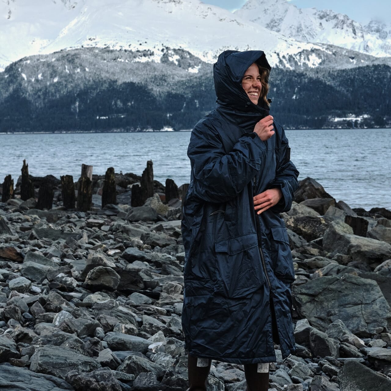 VOITED 2nd Edition Outdoor Changing Robe & Drycoat for Surfing, Camping, Vanlife & Wild Swimming - Ocean Navy-Goodwynn'sGoodwynn's