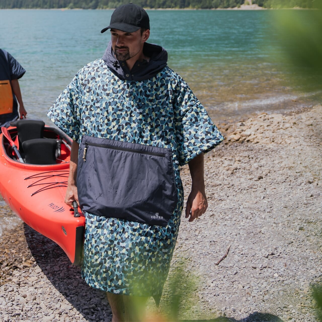 VOITED 2nd Edition Outdoor Poncho for Surfing, Camping, Vanlife & Wild Swimming - An Tracks-Goodwynn'sGoodwynn's