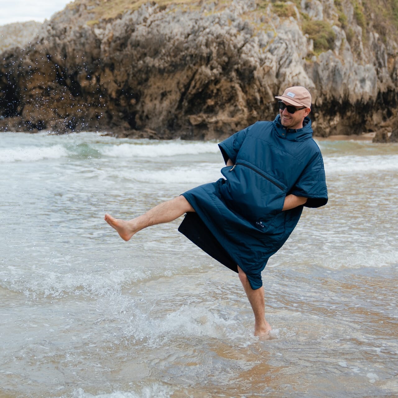 VOITED 2nd Edition Outdoor Poncho for Surfing, Camping, Vanlife & Wild Swimming - Ocean Navy-Goodwynn'sGoodwynn's