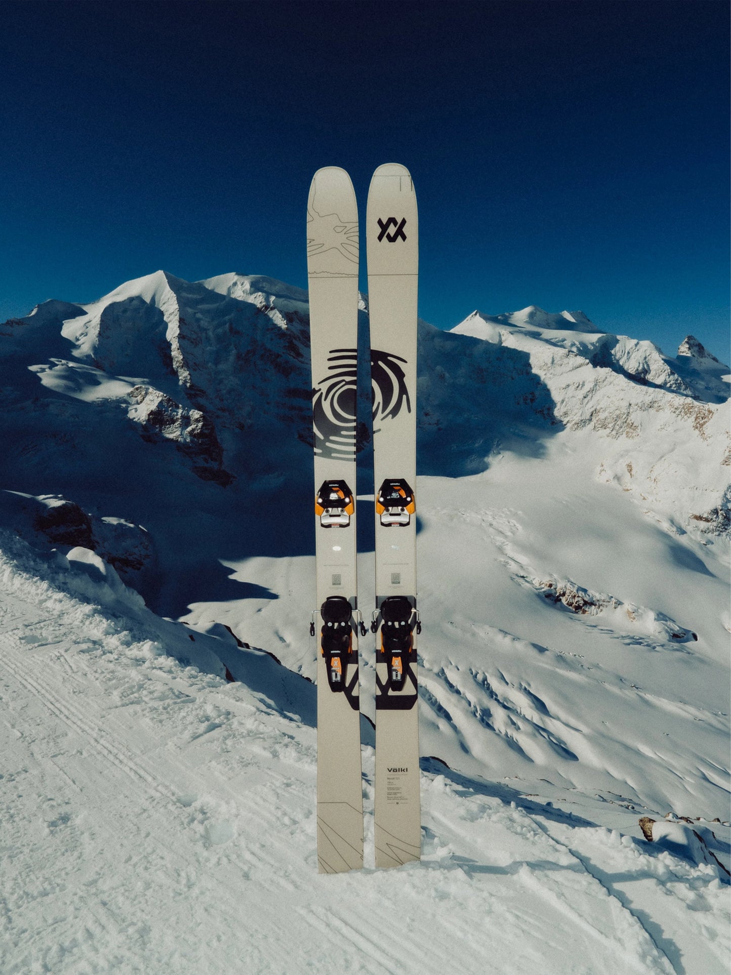 VÖLKL Revolt 101 Skis