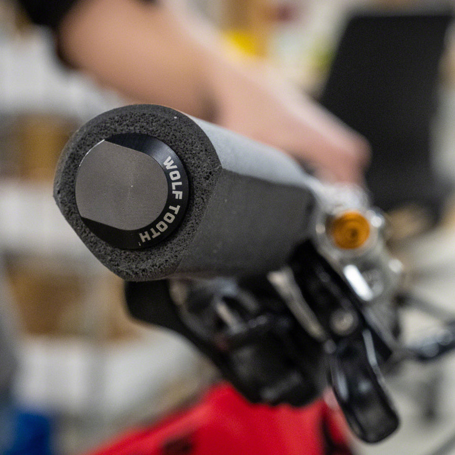 Wolf Tooth Mega Fat Paw Cam Grips - Black-Goodwynn'sGoodwynn's