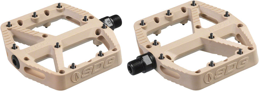 SDG Components Comp Platform Pedals Body: Composite Spindle: Cr-Mo 9/16 Pair