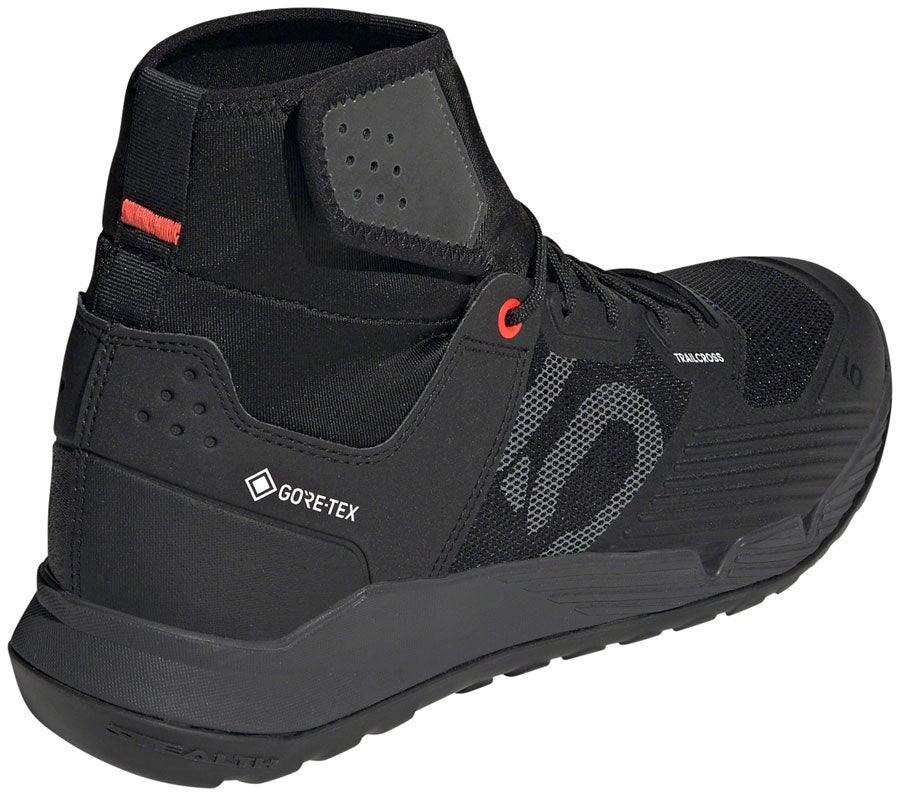 Five Ten Trailcross GTX Flat Shoes - Mens Core BLK / DGH Solid Gray / FTWR White 10-Goodwynn'sGoodwynn's