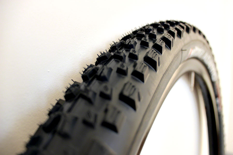 Vittoria Agarro Tire - 29 x 2.6 Tubeless Folding Black/Anthracite TNT G2.0-Goodwynn'sGoodwynn's